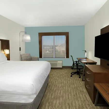 Holiday Inn Express & Suites Columbus North By Ihg Exterior photo